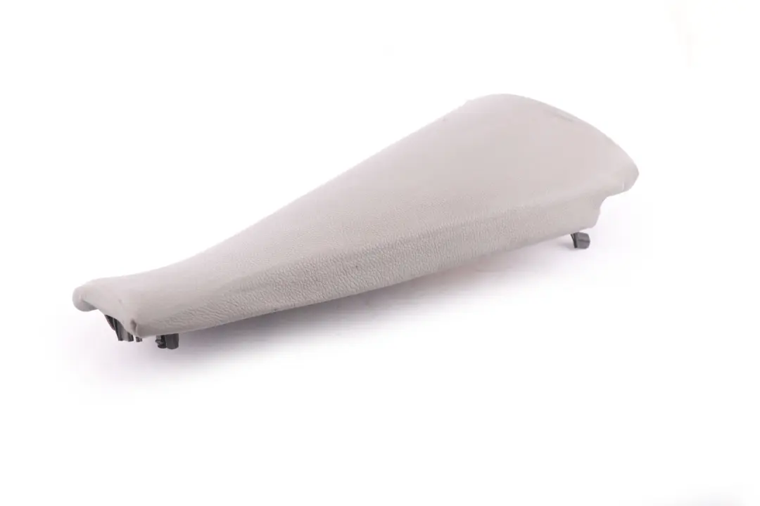 Sedile Posteriore Sinistro Laterale Pannello Grigio Pelle per BMW E83 con numero di parte 3330437 BMW E83 Sedile Posteriore Sinistro Laterale Pannello Grigio Pelle - SKU 3413579 - Numero di parte 3330437