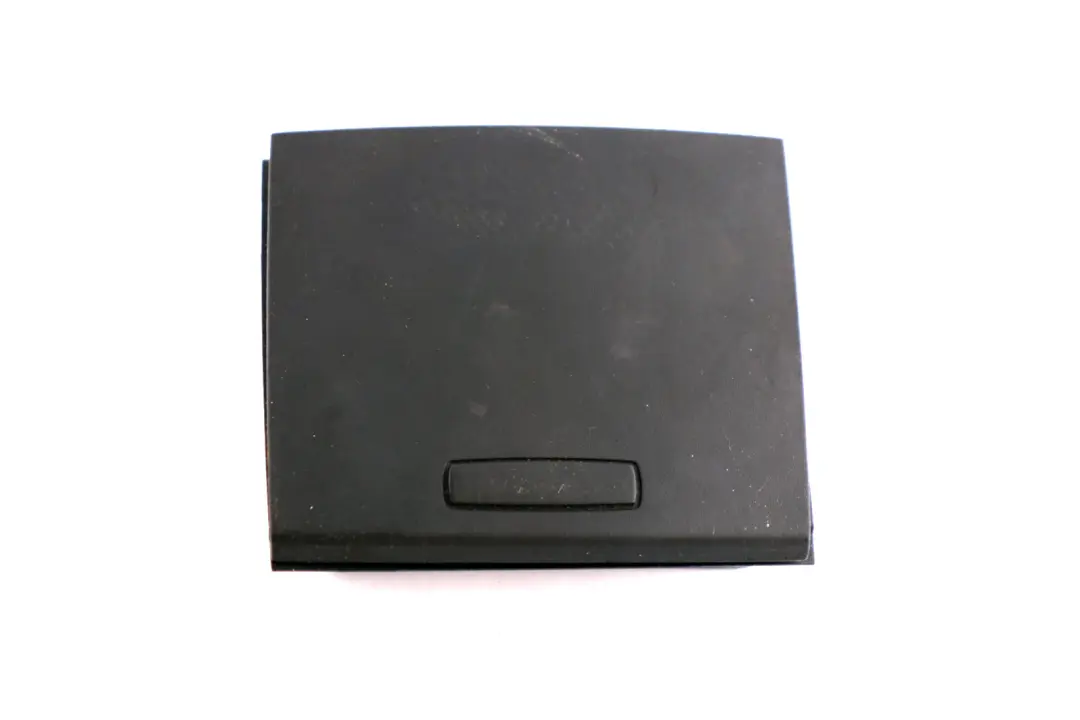 Enchufe De Cigarrillos Tapa Del Encendedor 3401978 para BMW X3 E83 con número de pieza 3414087 BMW X3 E83 Enchufe De Cigarrillos Tapa Del Encendedor 3401978 - SKU 3414087 - Número de pieza 3414087