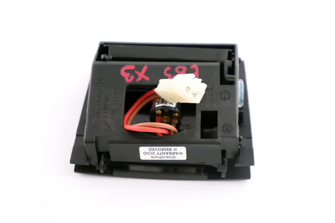 Copri Presa Accendisigari 3401978 per BMW X3 E83 con numero di parte 3414087 BMW X3 E83 Copri Presa Accendisigari 3401978 - SKU 3414087 - Numero di parte 3414087