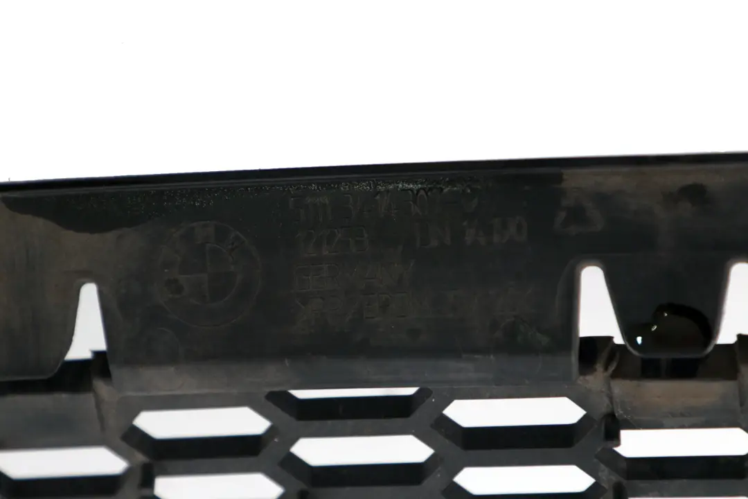 Front Bumper Lower Centre Grid Grille to BMW E83 M Sport with Part number 3414307 BMW E83 M Sport Front Bumper Lower Centre Grid Grille - SKU 3414307 - Part number 3414307