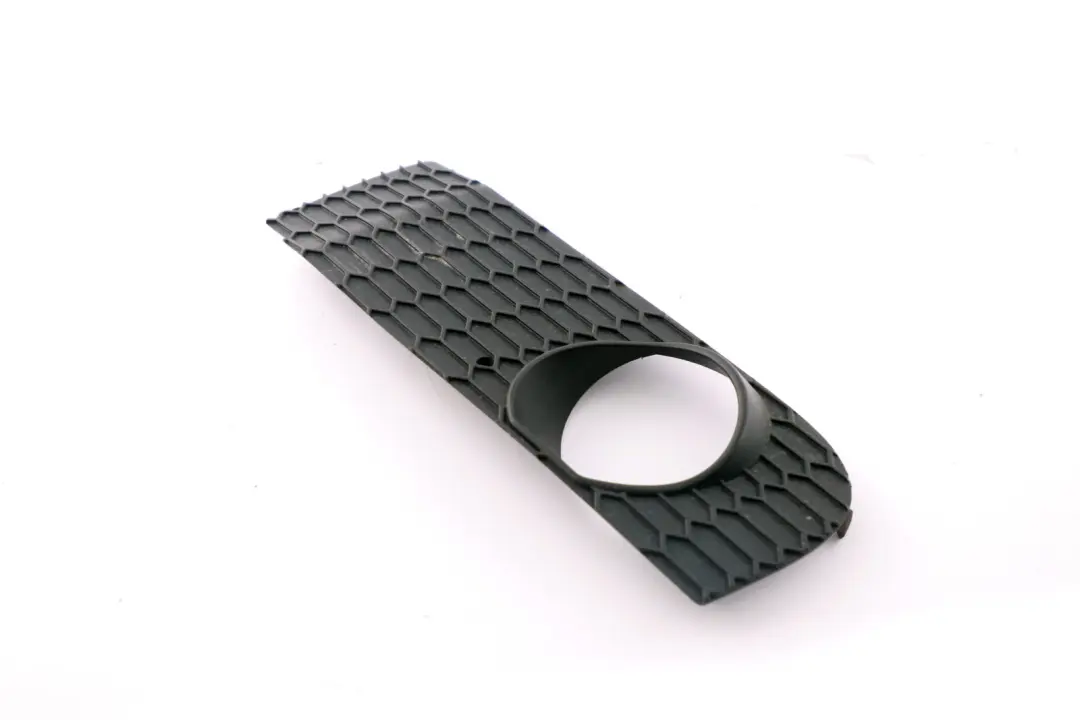 Paragolpes Delantero Tapa Faro Antiniebla Rejilla Derecha para BMW X3 E83 M Sport con número de pieza 3414312 BMW X3 E83 M Sport Paragolpes Delantero Tapa Faro Antiniebla Rejilla Derecha - SKU 3414312 - Número de pieza 3414312