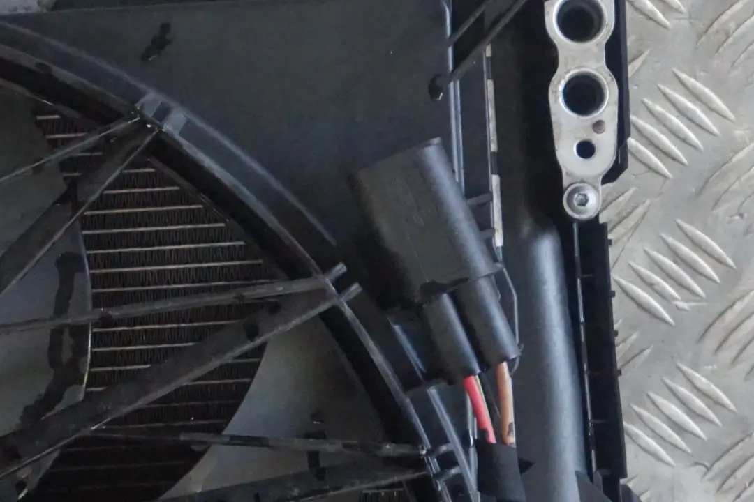 Kompletter Lüfterzarge mit Lüfter Diesel für BMW X3 er E83 3.0d mit Teilenummer 3415182 BMW X3 er E83 3.0d Kompletter Lüfterzarge mit Lüfter Diesel - SKU 3415182 - Teilenummer 3415182