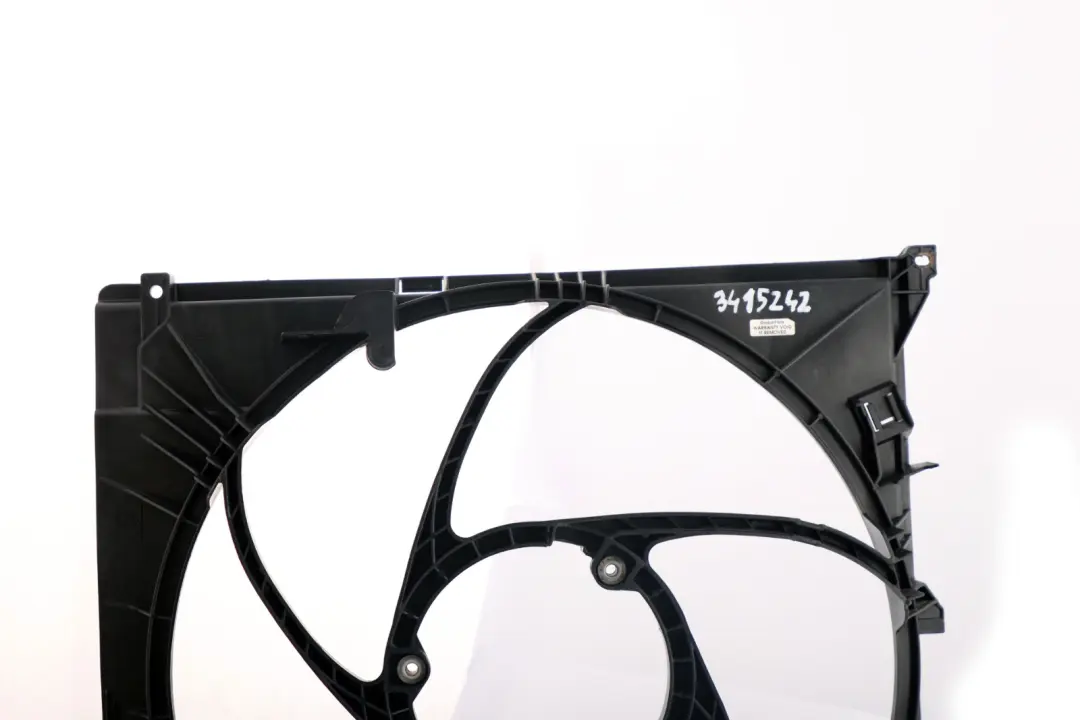 BMW X3 Series E83 Engine Cooling Radiator Fan Shroud Cover - SKU 3415242 - Part number 3415242