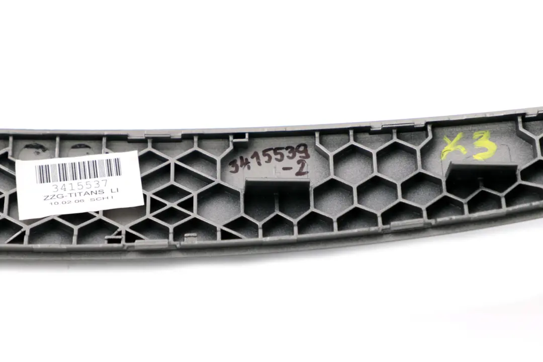 Embellecedor Tirador Puerta Superior Izquierdo Titan Mate 3403853 para BMW X3 E83 con número de pieza 3415539 BMW X3 E83 Embellecedor Tirador Puerta Superior Izquierdo Titan Mate 3403853 - SKU 3415539-2 - Número de pieza 3415539