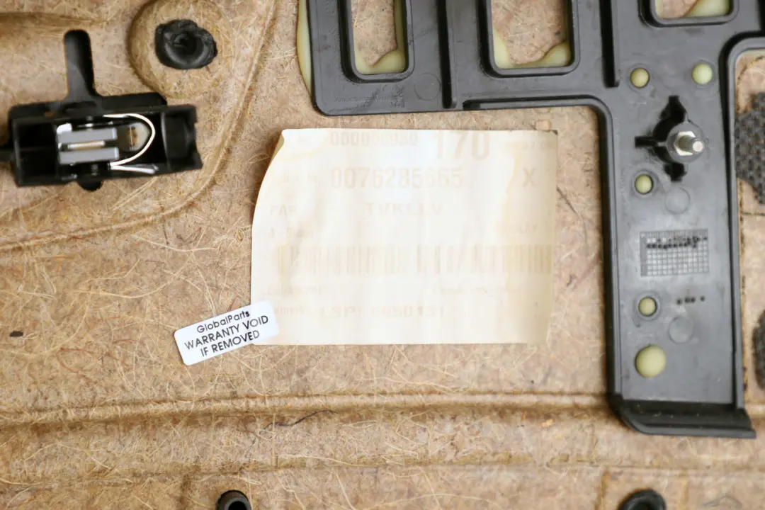 Delantero Izquierdo Forro Tarjeta Puerta Tela Antracita para BMW X3 E83 con número de pieza 3415821 BMW X3 E83 Delantero Izquierdo Forro Tarjeta Puerta Tela Antracita - SKU 3415821 - Número de pieza 3415821