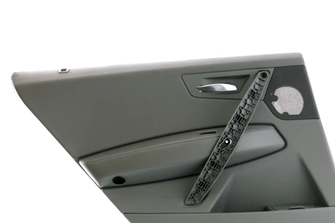 Boczek tapicerka drzwi lewy skóra do BMW E83 X3 o numerze 3415905 BMW E83 X3 Boczek tapicerka drzwi lewy skóra - SKU 3415905 - Numer Części 3415905