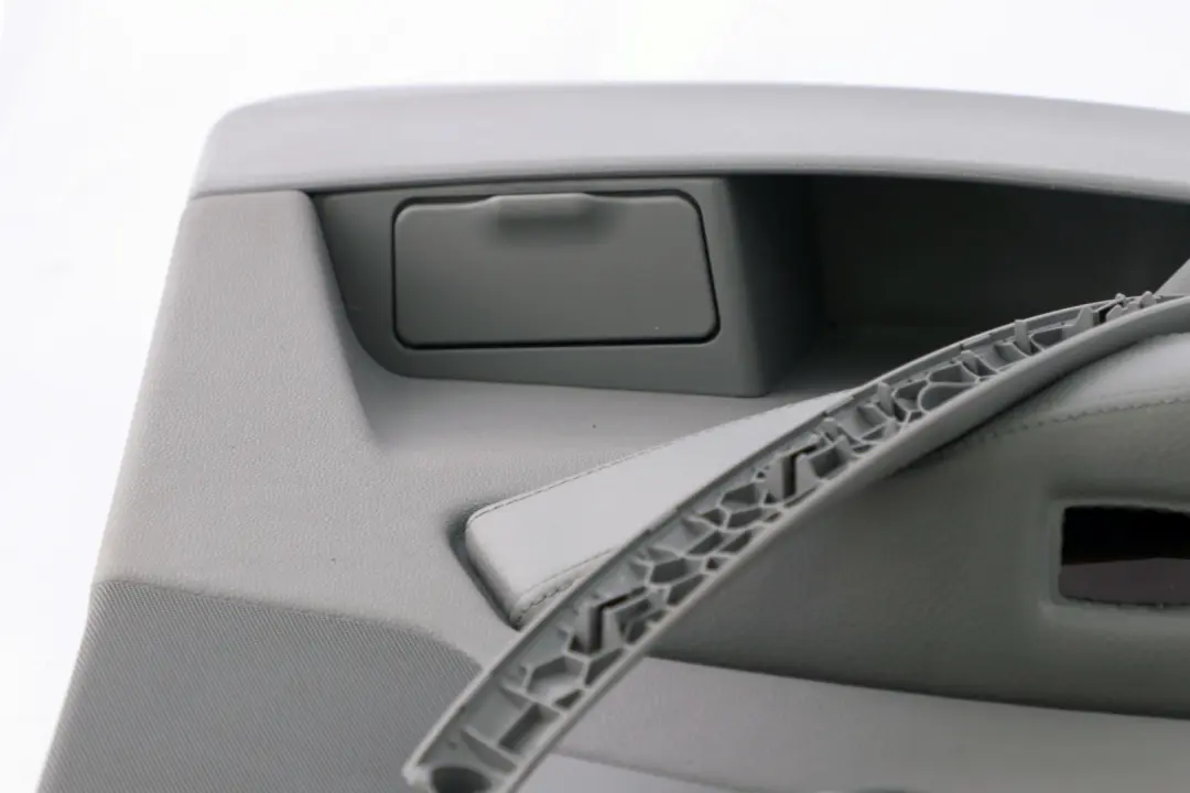 Boczek tapicerka drzwi lewy skóra do BMW E83 X3 o numerze 3415905 BMW E83 X3 Boczek tapicerka drzwi lewy skóra - SKU 3415905 - Numer Części 3415905