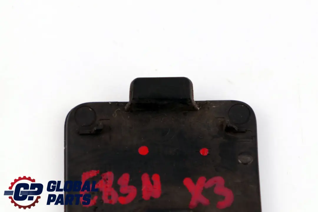 BMW X3 E83 LCI Cache Attelage Remorquage Pare Chocs Avant Apprêté Noir - SKU 3416210 - Numéro de pièce 3416210