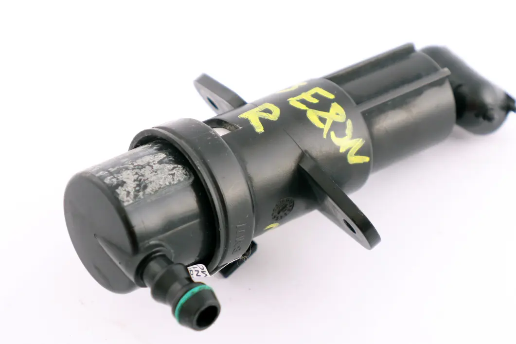 Faro Anteriore Lampada Pulizia Ugello Spray Destro per BMW X3 E83 LCI con numero di parte 3416468 BMW X3 E83 LCI Faro Anteriore Lampada Pulizia Ugello Spray Destro - SKU 3416468 - Numero di parte 3416468