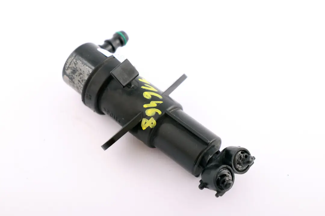 Front Lamp Headlight Lamp Cleaning Spray Nozzle Right O/S to BMW X3 E83 LCI with Part number 3416468 BMW X3 E83 LCI Front Lamp Headlight Lamp Cleaning Spray Nozzle Right O/S - SKU 3416468 - Part number 3416468