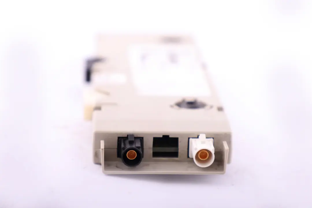 Antenna Amplifier Aerial Diversity Module to Mini Cooper One R56 with Part number 3416765 Mini Cooper One R56 Antenna Amplifier Aerial Diversity Module - SKU 3416765 - Part number 3416765