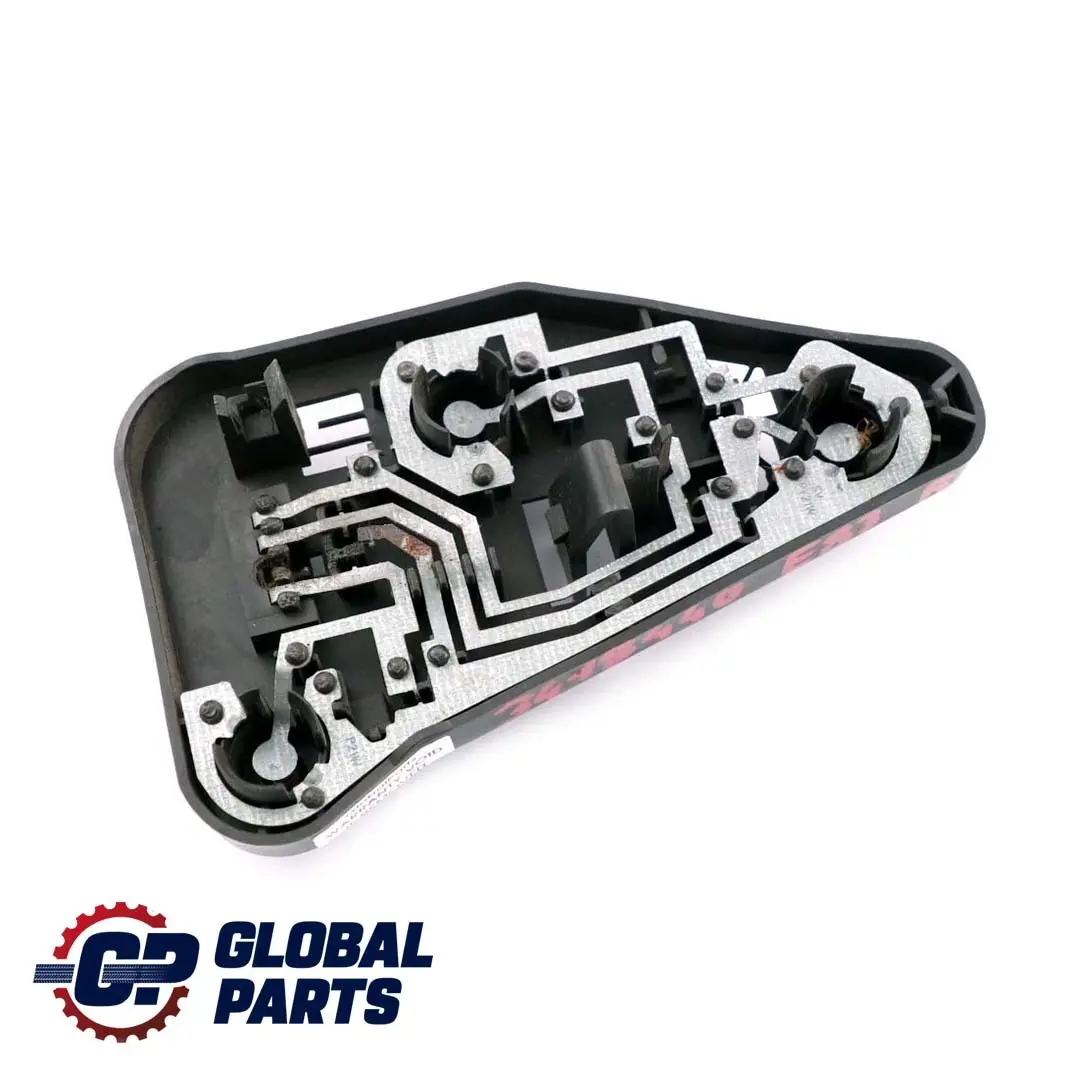Panneau de support d'ampoule du feu arrière droit 3414400 pour BMW E83 à propos du numéro de pièce 3418440 BMW E83 Panneau de support d'ampoule du feu arrière droit 3414400 - SKU 3418440 - Numéro de pièce 3418440
