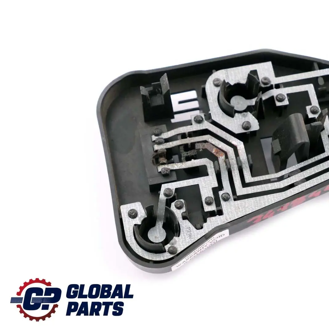 BMW E83 Panneau de support d'ampoule du feu arrière droit 3414400 - SKU 3418440 - Numéro de pièce 3418440