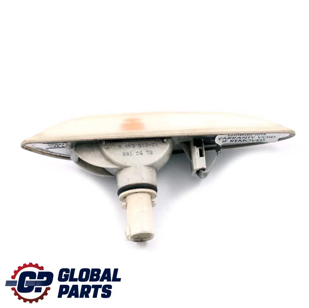 Indicatore Di Direzione Laterale Aggiuntivo Bianco Sinistro per BMW X3 E83 con numero di parte 3418447 BMW X3 E83 Indicatore Di Direzione Laterale Aggiuntivo Bianco Sinistro - SKU 3418447-1 - Numero di parte 3418447