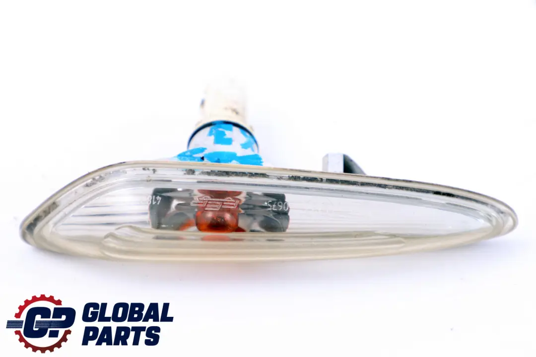 Lado Izquierdo Piloto Intermitente Adicional Blanco para BMW X3 E83 con número de pieza 3418447 BMW X3 E83 Lado Izquierdo Piloto Intermitente Adicional Blanco - SKU 3418447 - Número de pieza 3418447