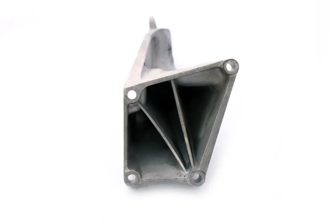 M47N2 Łapa wspornik silnika prawa do BMW X3 E83 2.0d o numerze 3418698 BMW X3 E83 2.0d M47N2 Łapa wspornik silnika prawa - SKU 3418698 - Numer Części 3418698