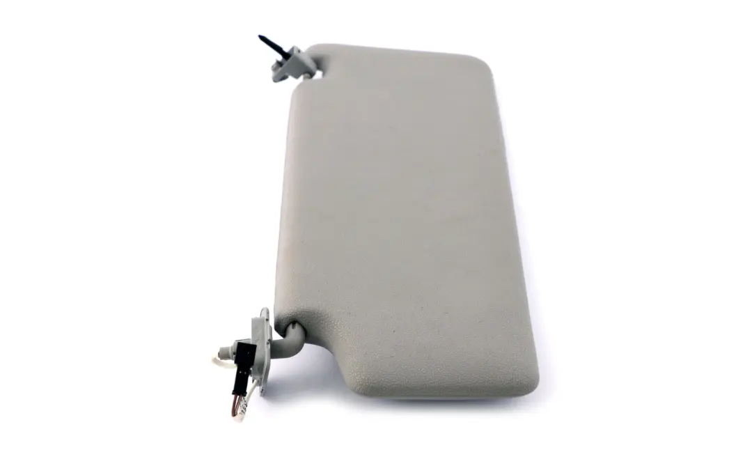 Parasoleil / Retroviseur Lumieres Droite Gris pour BMW X3 Serie E83 à propos du numéro de pièce 3418718 BMW X3 Serie E83 Parasoleil / Retroviseur Lumieres Droite Gris - SKU 3418718-1 - Numéro de pièce 3418718