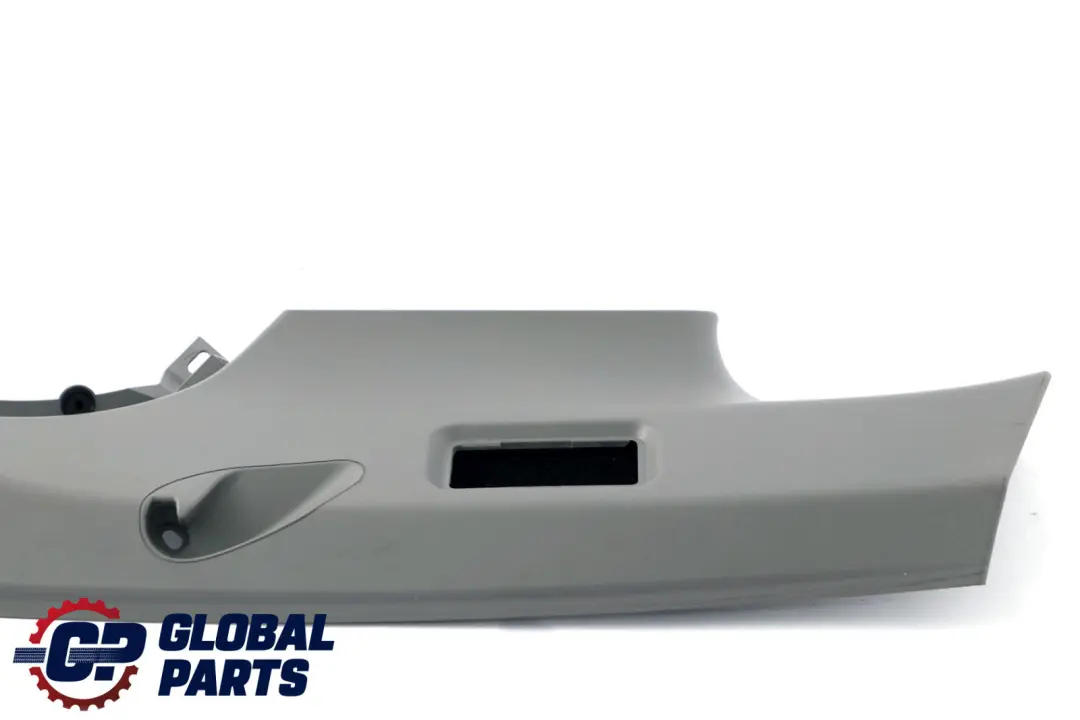 Osłona Słupka Bagażnika Prawy Tył Szara do BMW X3 E83 o numerze 3418754 BMW X3 E83 Osłona Słupka Bagażnika Prawy Tył Szara - SKU 3418754 - Numer Części 3418754