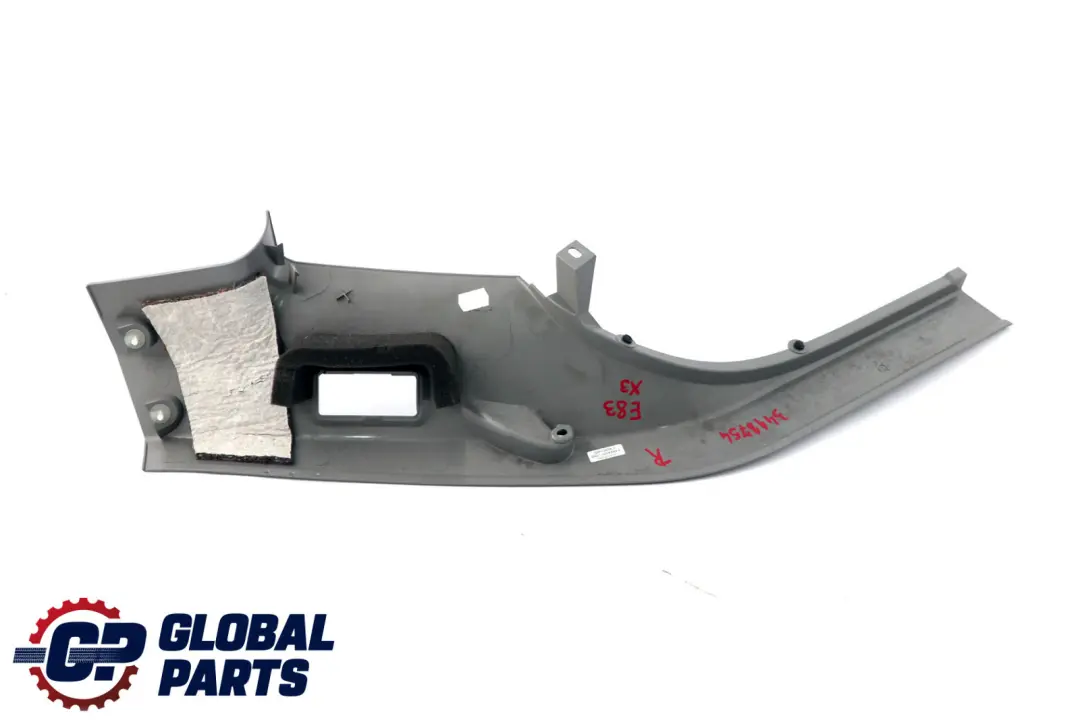 Tapa Columna D Parabrisas Ventana Trim Derecha Gris 3330450 para BMW E83 LCi con número de pieza 3418754 BMW E83 LCi Tapa Columna D Parabrisas Ventana Trim Derecha Gris 3330450 - SKU 3418754 - Número de pieza 3418754