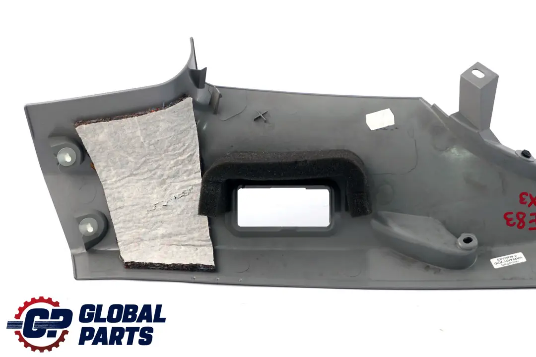 Blende D-Säule Rechts grau 3330450 für BMW X3 er E83 LCI mit Teilenummer 3418754 BMW X3 er E83 LCI Blende D-Säule Rechts grau 3330450 - SKU 3418754 - Teilenummer 3418754