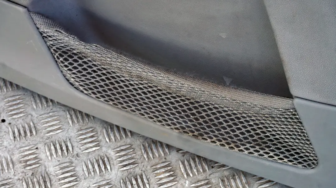 Front Left N/S Door Card Lining Leather Ambiente Grau Grey to BMW X3 Series E83 with Part number 3418847 BMW X3 Series E83 Front Left N/S Door Card Lining Leather Ambiente Grau Grey - SKU 3418847 - Part number 3418847