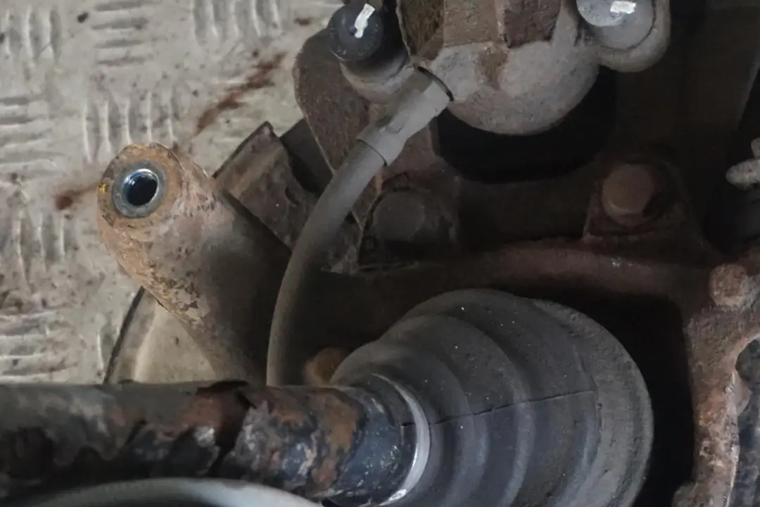 BMW X3 Reihe E83 2.0d N47 Längslenker Bremsscheibe Abtriebswelle Hinten Links - SKU 3420501-2 - Teilenummer 3420501