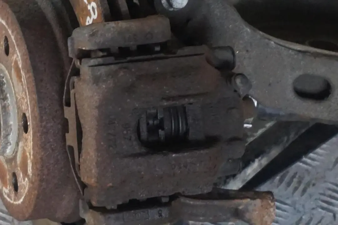 N47 Rear Left Suspension Leg Arm Brake Disc pour BMW X3 Series E83 2.0d à propos du numéro de pièce 3420501 BMW X3 Series E83 2.0d N47 Rear Left Suspension Leg Arm Brake Disc - SKU 3420501-2 - Numéro de pièce 3420501