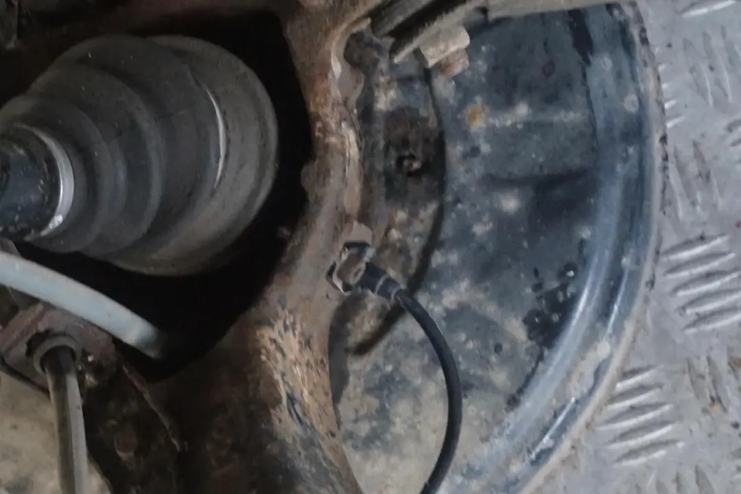 BMW X3 Reihe E83 2.0d N47 Längslenker Bremsscheibe Abtriebswelle Hinten Links - SKU 3420501-2 - Teilenummer 3420501