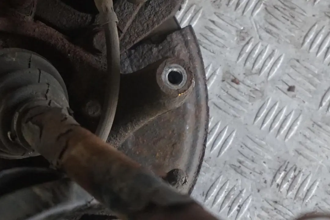 BMW X3 Reihe E83 2.0d N47 Längslenker Bremsscheibe Abtriebswelle Rechts - SKU 3420502-2 - Teilenummer 3420502