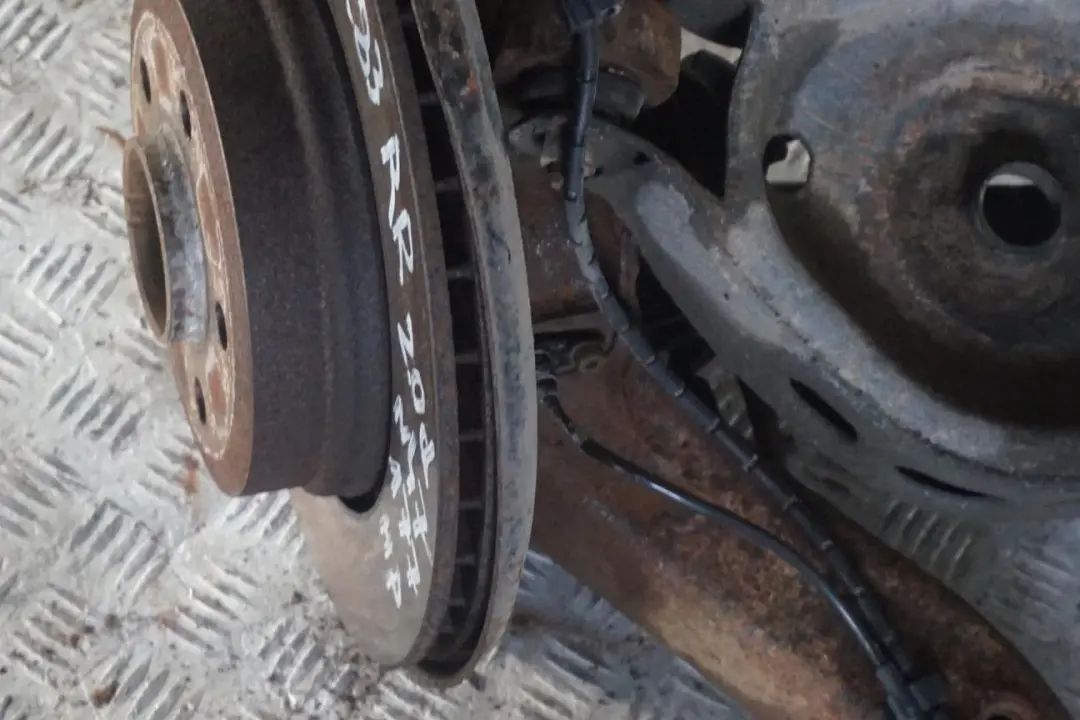 Reihe E83 2.0d N47 Längslenker Bremsscheibe Abtriebswelle Rechts für BMW X3 mit Teilenummer 3420502 BMW X3 Reihe E83 2.0d N47 Längslenker Bremsscheibe Abtriebswelle Rechts - SKU 3420502-2 - Teilenummer 3420502