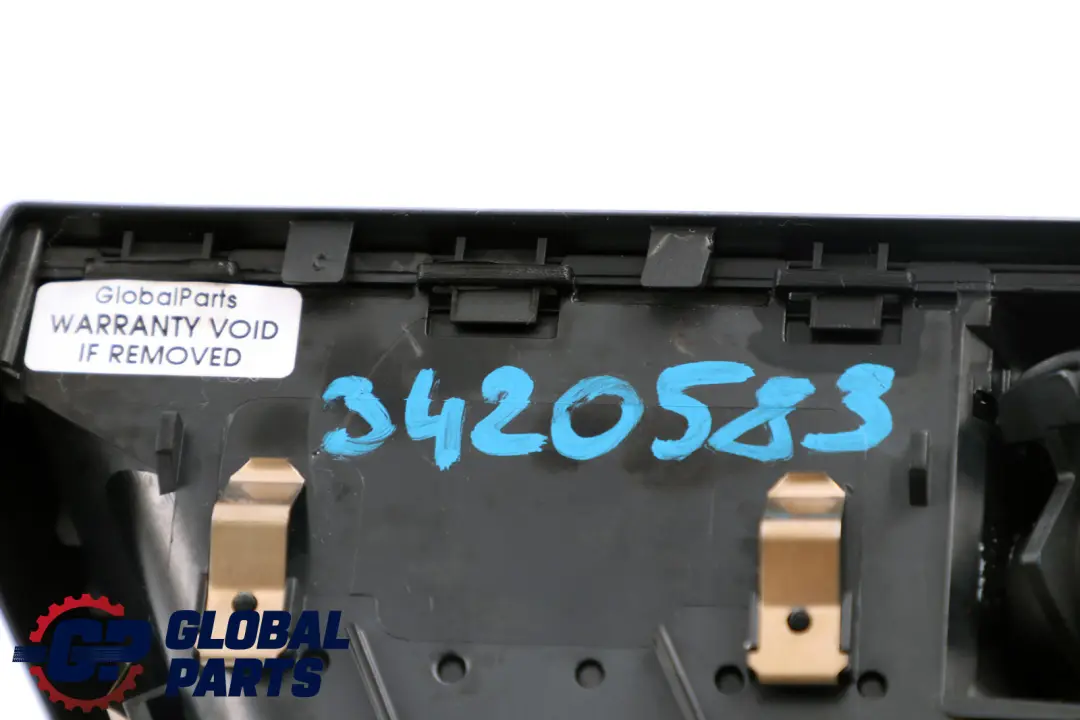 BMW X3 E83 LCI Grille aération Air gauche du tableau de bord Noir - SKU 3420583 - Numéro de pièce 3420583