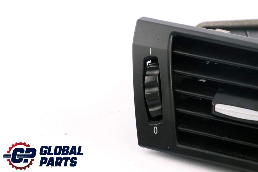 Rejilla De Aire Fresco Derecho Salpicadero Pieza 3415974 para BMW E83 LCI con número de pieza 3420584 BMW E83 LCI Rejilla De Aire Fresco Derecho Salpicadero Pieza 3415974 - SKU 3420584 - Número de pieza 3420584