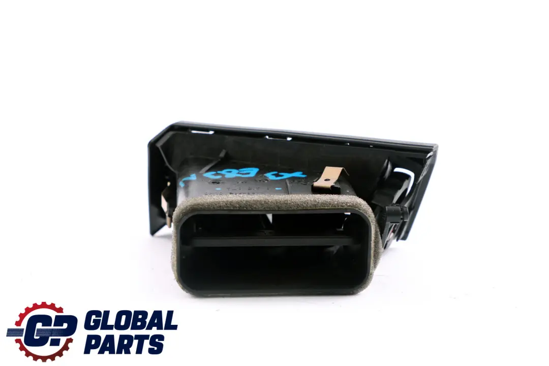 Prawa Kratka Nawiewu Wlot Powietrza do BMW X3 E83 LCI o numerze 3420584 BMW X3 E83 LCI Prawa Kratka Nawiewu Wlot Powietrza - SKU 3420584 - Numer Części 3420584