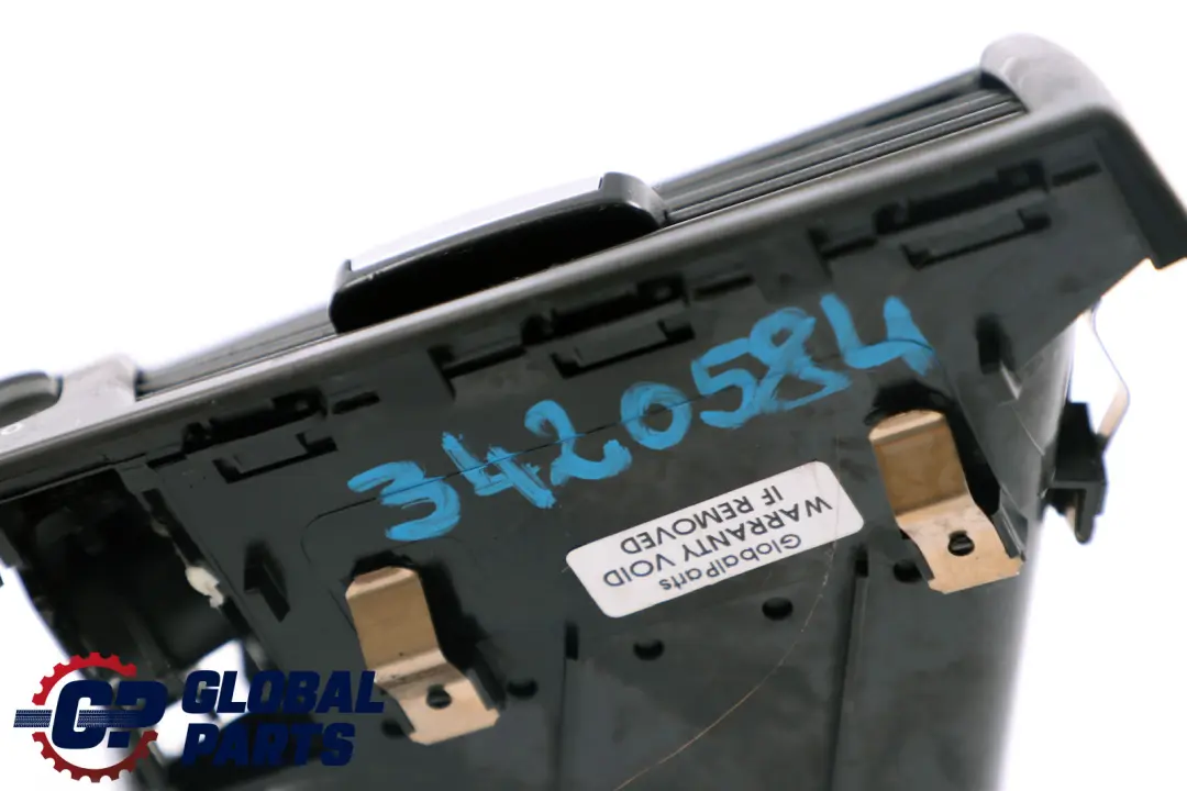 Prese D Aria Griglia Destro Nero 3415974 per BMW X3 E83 LCI con numero di parte 3420584 BMW X3 E83 LCI Prese D Aria Griglia Destro Nero 3415974 - SKU 3420584 - Numero di parte 3420584