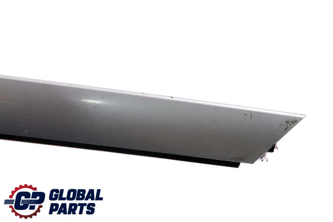 Front Rechts Windschutzscheibe Tropfleiste Trim Silbergrau A08 für BMW X3 E83 mit Teilenummer 3420830 BMW X3 E83 Front Rechts Windschutzscheibe Tropfleiste Trim Silbergrau A08 - SKU 3420830-SBG - Teilenummer 3420830