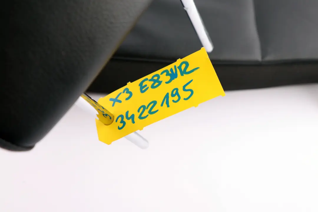 Cuero Negro Interior Trasero Derecho Funda Asiento Respaldo para BMW E83 LCI con número de pieza 3422195 BMW E83 LCI Cuero Negro Interior Trasero Derecho Funda Asiento Respaldo - SKU 3422195 - Número de pieza 3422195