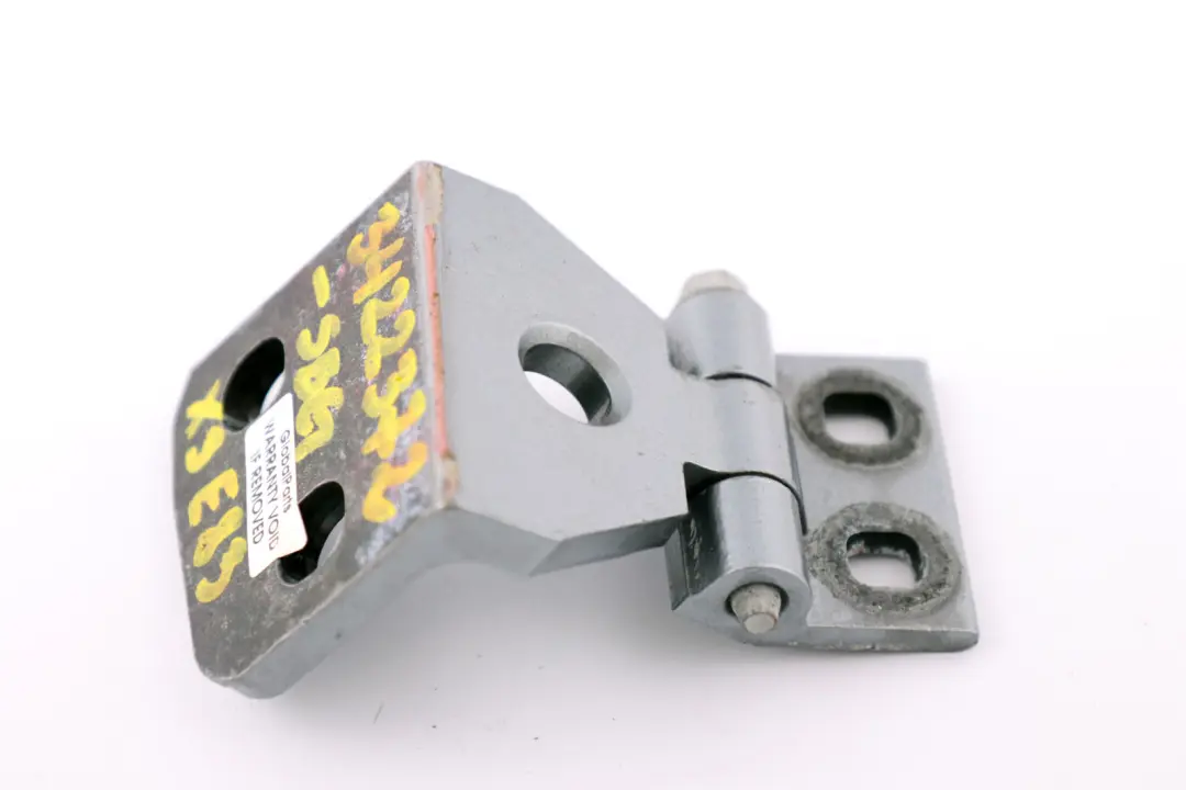 Right Door Bottom Hinge Silver Grey A08 O/S BMW X3 Series E83 Rear - SKU 3422372-SBG - Part number 3402822