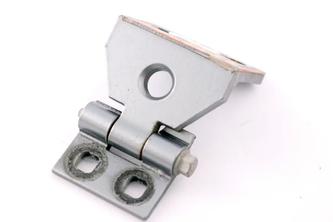 Right Door Bottom Hinge Silver Grey A08 O/S BMW X3 Series E83 Rear - SKU 3422372-SBG - Part number 3402822