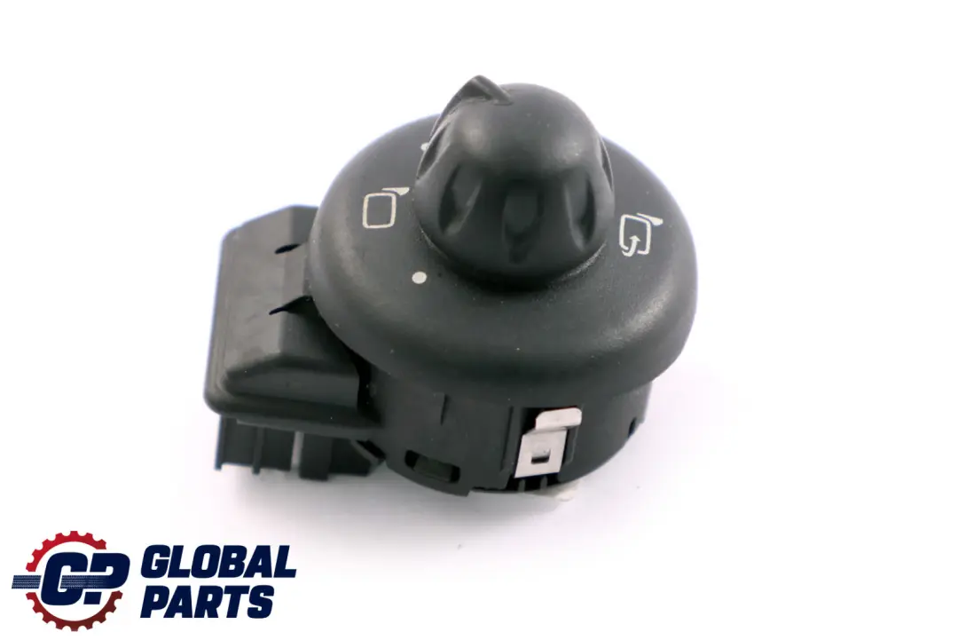 Pokrętło Przełącznik Lusterek do Mini R55 R56 R57 o numerze 3422622 Mini R55 R56 R57 Pokrętło Przełącznik Lusterek - SKU 3422622 - Numer Części 3422622