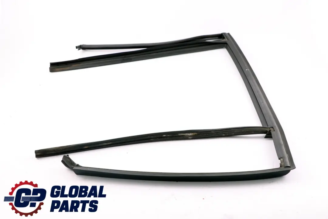 Conditionnement Porte Arriere Gauche Joint Guidage de Fenetre Noir pour BMW X3 E83 à propos du numéro de pièce 51353424495 BMW X3 E83 Conditionnement Porte Arriere Gauche Joint Guidage de Fenetre Noir - SKU 3424495 - Numéro de pièce 51353424495