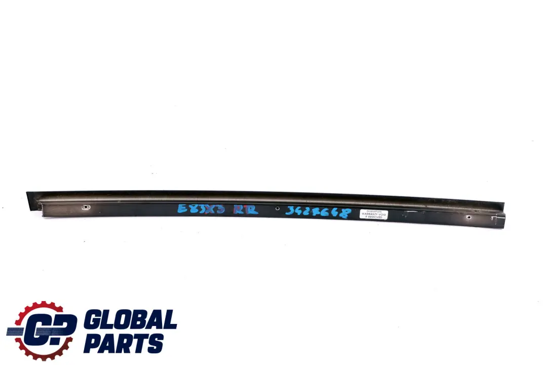 Right Window Web Guide Trim Schwarz Black para BMW X3 E83 Rear con número de pieza 51353427648 BMW X3 E83 Rear Right Window Web Guide Trim Schwarz Black - SKU 3427648 - Número de pieza 51353427648