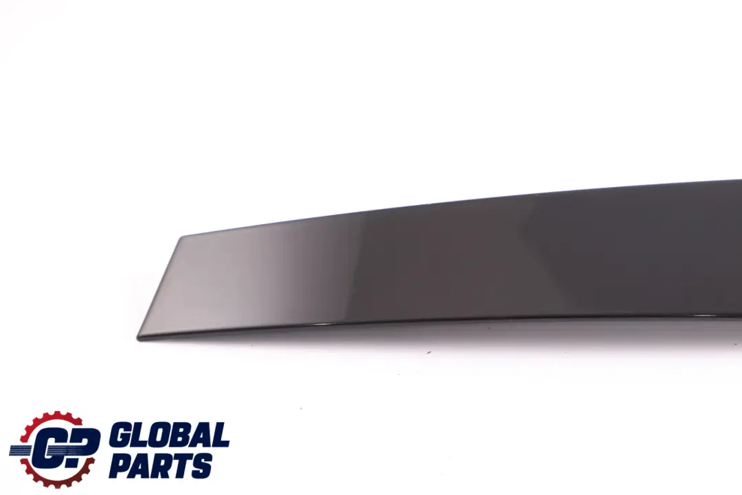 Puerta Delantera Derecha Marco Ventana Acabado Negro para BMW X3 E83 con número de pieza 3427654 BMW X3 E83 Puerta Delantera Derecha Marco Ventana Acabado Negro - SKU 3427654 - Número de pieza 3427654