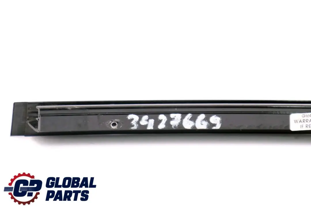 Left Window Guide Web Cover Trim Glanzschwarz Black pour BMW X3 E83 Rear à propos du numéro de pièce 3427669 BMW X3 E83 Rear Left Window Guide Web Cover Trim Glanzschwarz Black - SKU 3427669 - Numéro de pièce 3427669