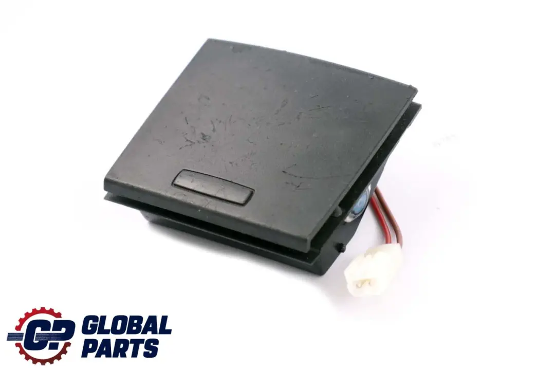 E83N Copri Presa Accendisigari 3428288 per BMW X3 E83 LCI con numero di parte 3428293 BMW X3 E83 LCI E83N Copri Presa Accendisigari 3428288 - SKU 3428293-1 - Numero di parte 3428293