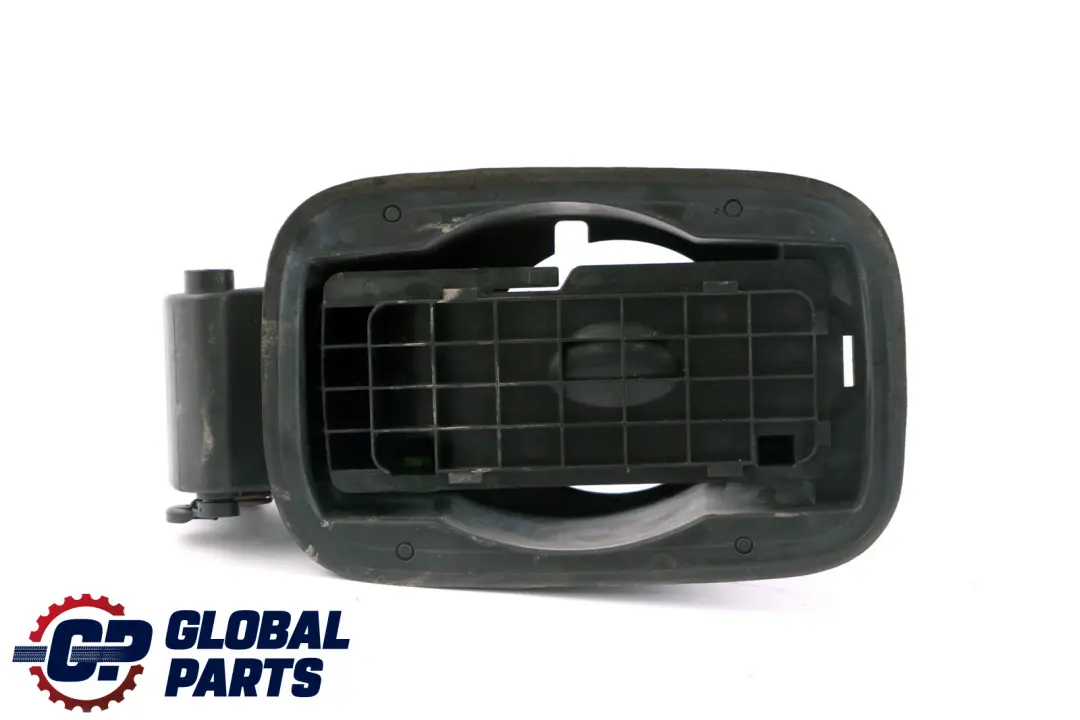 Tapa De La tapa del deposito De combustible Carcasa para BMW E83 con número de pieza 3438033 BMW E83 Tapa De La tapa del deposito De combustible Carcasa - SKU 3438033 - Número de pieza 3438033