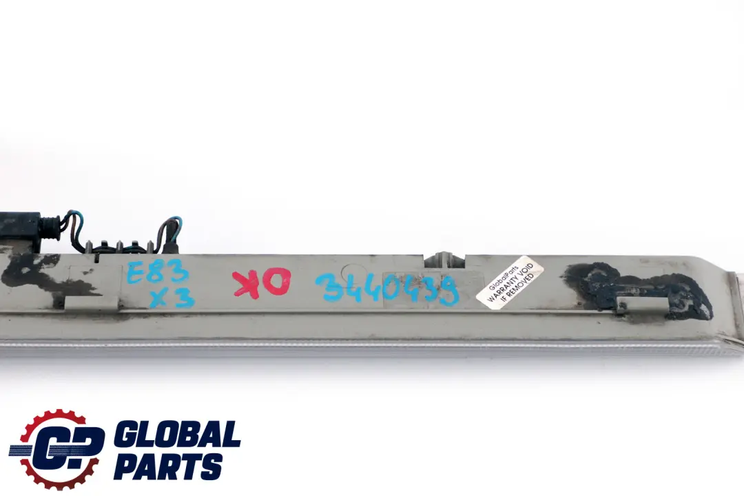 Tercer Faro Luz De Freno Blanco para BMW E83 con número de pieza 3440439 BMW E83 Tercer Faro Luz De Freno Blanco - SKU 3440439 - Número de pieza 3440439