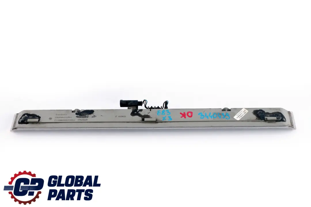 Tercer Faro Luz De Freno Blanco para BMW E83 con número de pieza 3440439 BMW E83 Tercer Faro Luz De Freno Blanco - SKU 3440439 - Número de pieza 3440439
