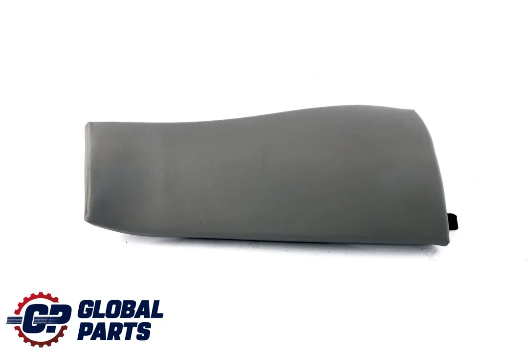 Garniture panneau lateral droit siege arriere cuir gris pour BMW X3 E83 LCI à propos du numéro de pièce 3443212 BMW X3 E83 LCI Garniture panneau lateral droit siege arriere cuir gris - SKU 3443212 - Numéro de pièce 3443212