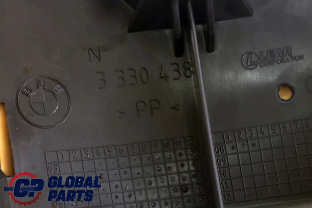 Boczek Kanapy Tył Prawy Beżowy do BMW X3 E83 o numerze 3443552 BMW X3 E83 Boczek Kanapy Tył Prawy Beżowy - SKU 3443552 - Numer Części 3443552