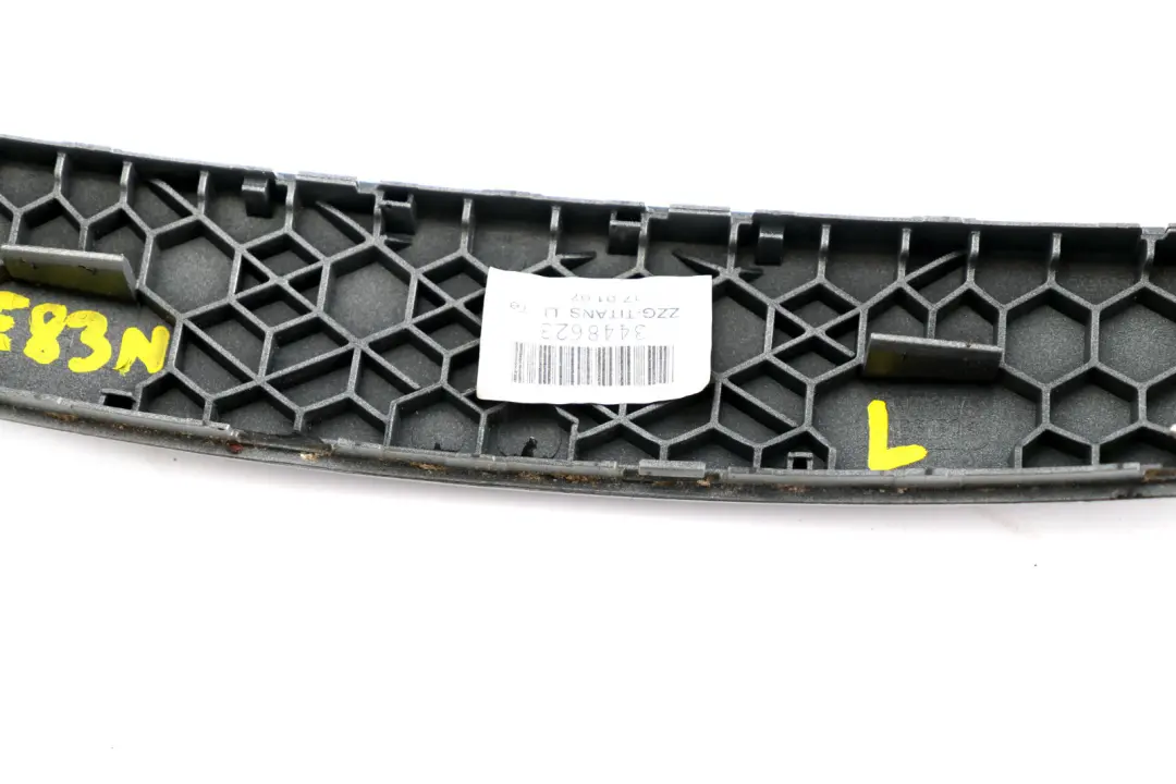 Embellecedor Interior Tirador Puerta Izquierda Titanio Claro para BMW E83 LCI con número de pieza 3448623 BMW E83 LCI Embellecedor Interior Tirador Puerta Izquierda Titanio Claro - SKU 3448623 - Número de pieza 3448623